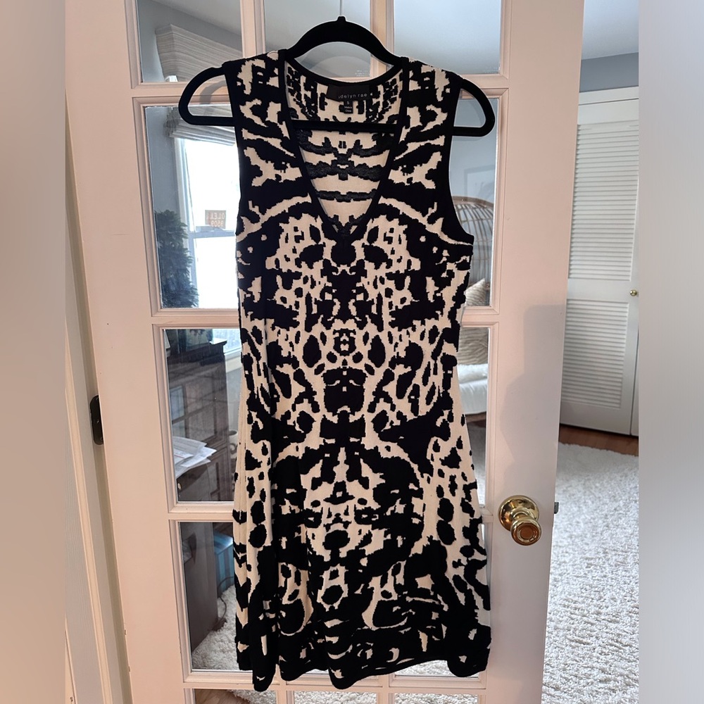 Adelyn Rae Black and White Patterned Sweater Dress